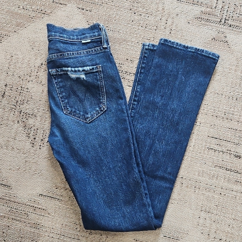 Stylish Indigo Women's Straight Leg Jeans